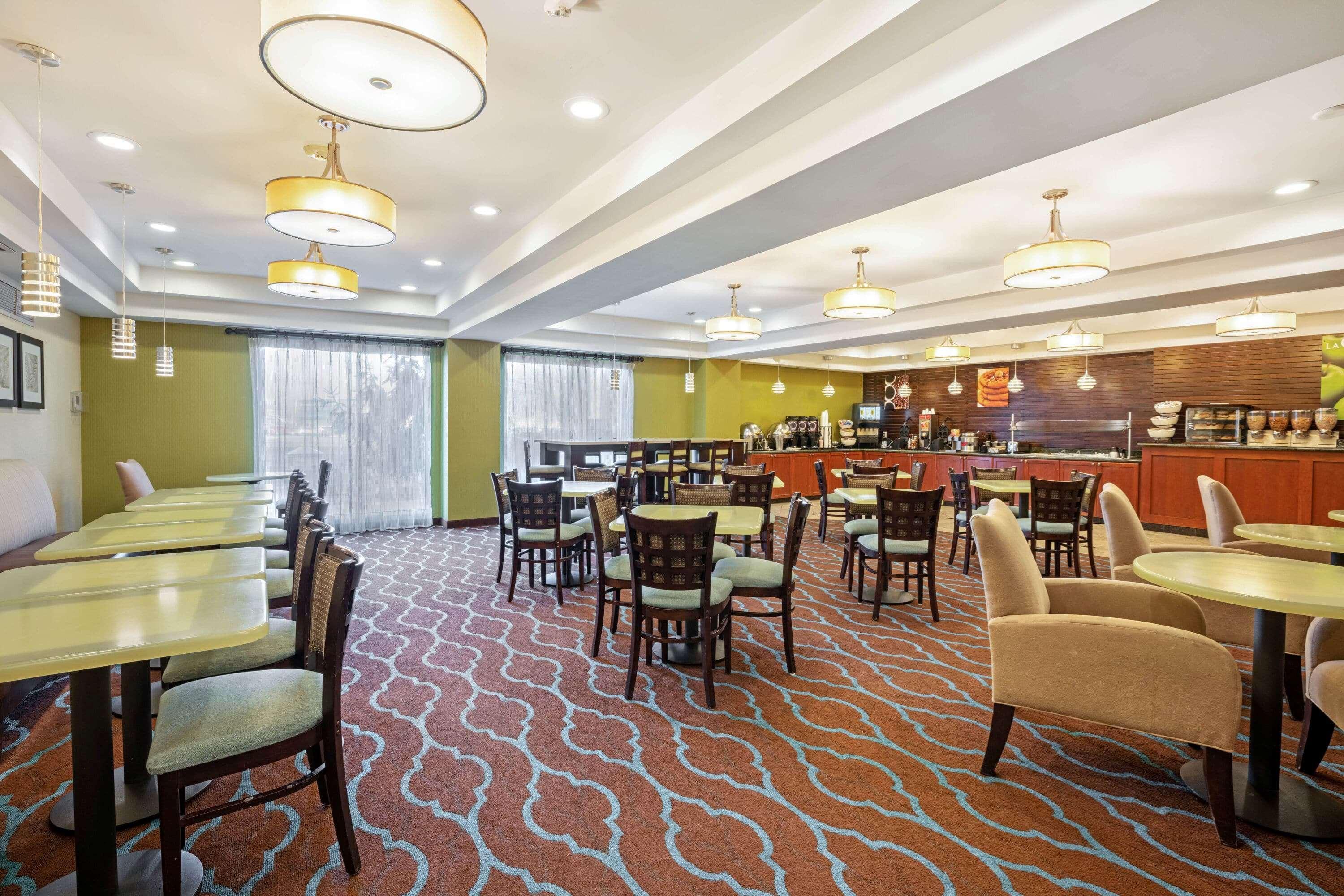 Отель La Quinta By Wyndham Boise Towne Square Экстерьер фото